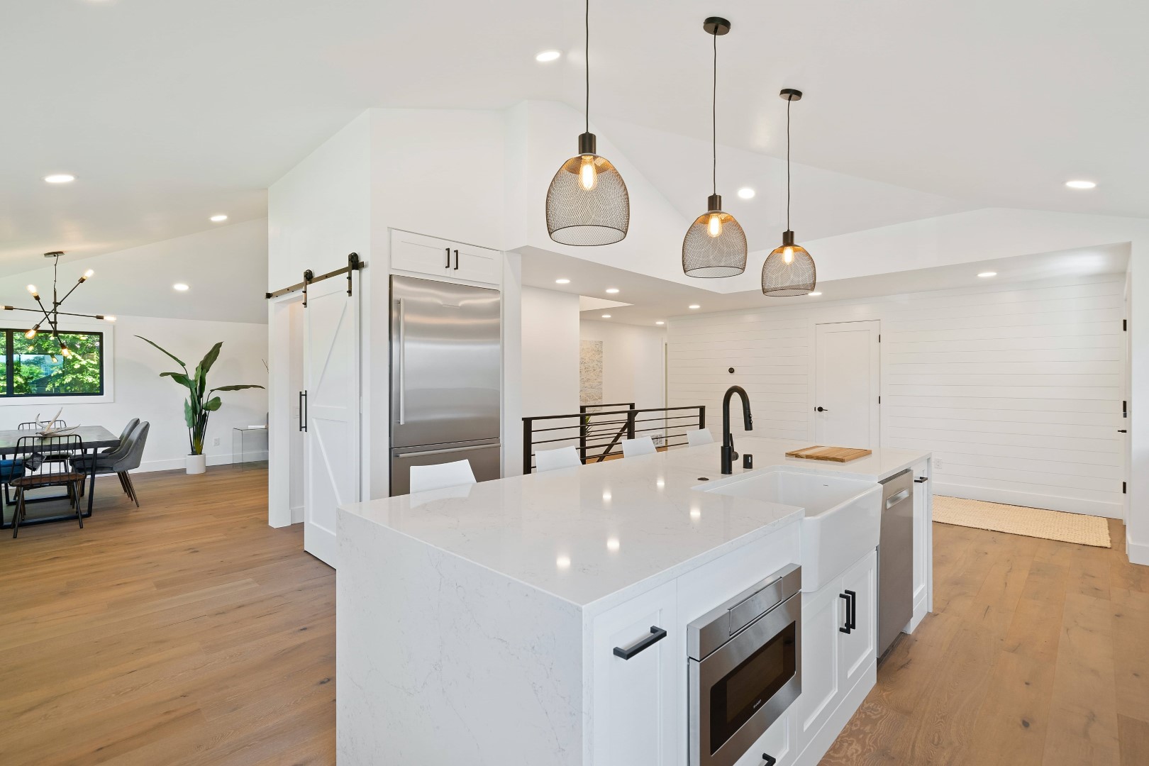 Contemporary Open Concept Kitchen Remodel by ARAMAX CONSTRUCTION project photo